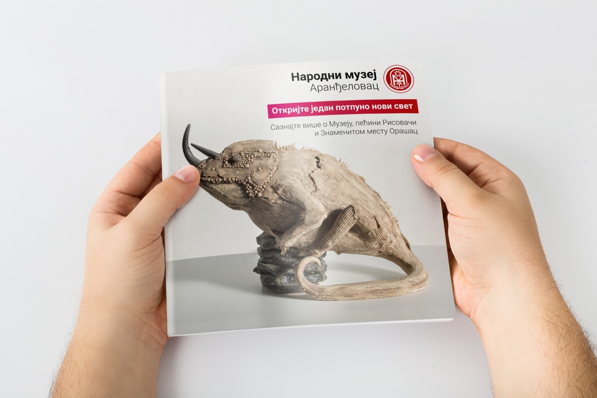 Dizajn brošure koja prezentuje ponudu muzeja